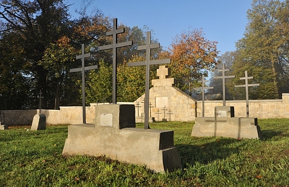 cmentarz wojenny łużna 122